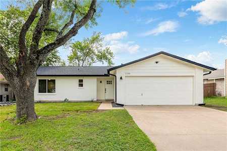 11106 Applewood DR Austin, TX 78758