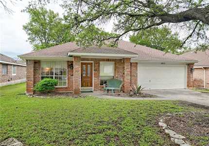 6435 Old Harbor LN Austin, TX 78739