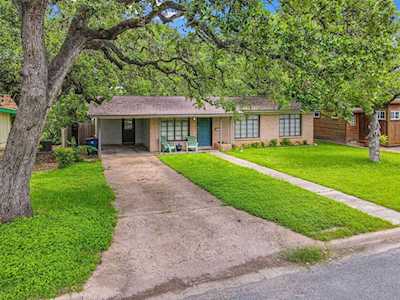 1200 Fieldcrest DR Austin, TX 78704