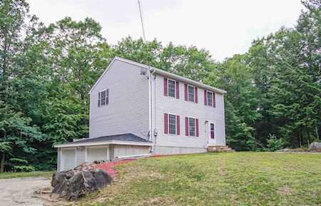 61 Rumford Dr Webster, NH 03303