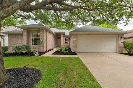 9305 Donner LN Austin, TX 78749