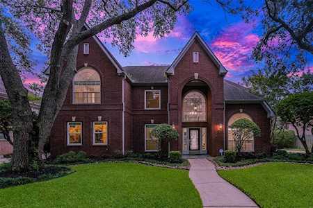 3207 Silent Spring Dr Sugar Land, TX 77479