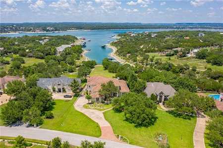 401 Brooks Hollow RD Lakeway, TX 78734