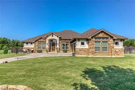 213 Angela DR Liberty Hill, TX 78642