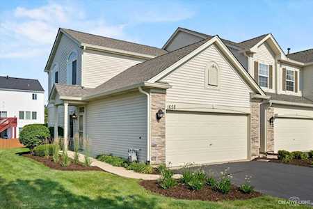 1658 Fredericksburg Ln #6-1 Aurora, IL 60503
