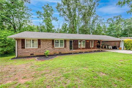 382 Oakridge Dr SE Cartersville, GA 30121