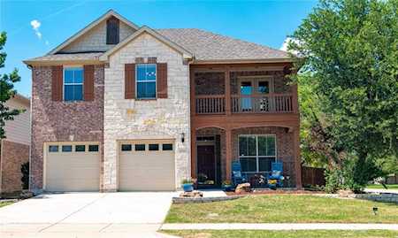 1325 Mockingbird Drive Aubrey, TX 76227