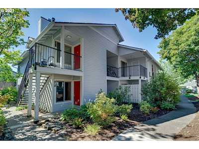 86 Kingsgate Rd #G101 Lake Oswego, OR 97035