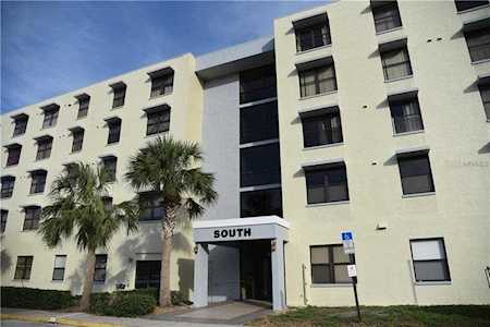 701 S Madison Ave #302 Clearwater, FL 33756
