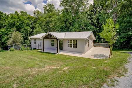 2896 Pleasant Grove Rd Westmoreland, TN 37186