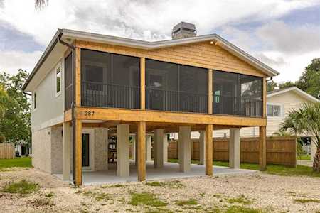 387 Pennsylvania Ave Crystal Beach, FL 34681