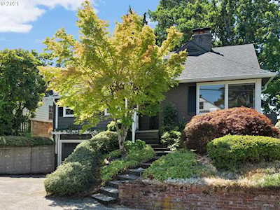 7915 SW 10th Ave Portland, OR 97219