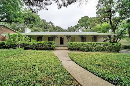 3933 Balcones DR Austin, TX 78731