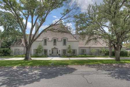 1509 Shady Oaks Lane Westover Hills, TX 76107