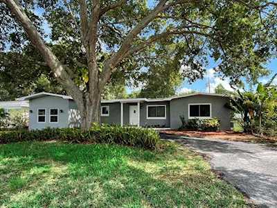 1575 Barry Rd Clearwater, FL 33756