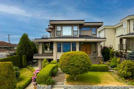 1041 Ewson Street White Rock, BC V4B 4V3