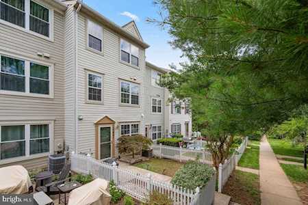 13841 Crosstie Dr Germantown, MD 20874