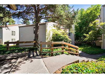 11746 SW Boones Bend Dr Beaverton, OR 97008