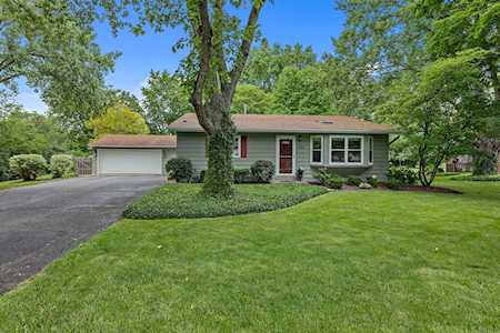 15590 W Birchwood Ln Libertyville, IL 60048