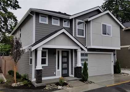 8609 244th St SW #8 Shoreline, WA 98026