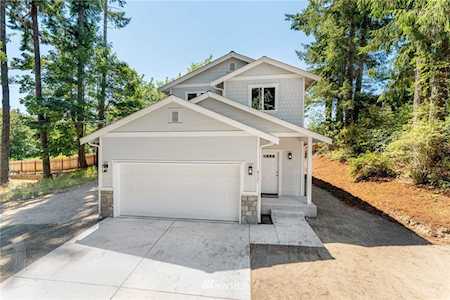6731 Clover Valley Rd Port Orchard, WA 98367