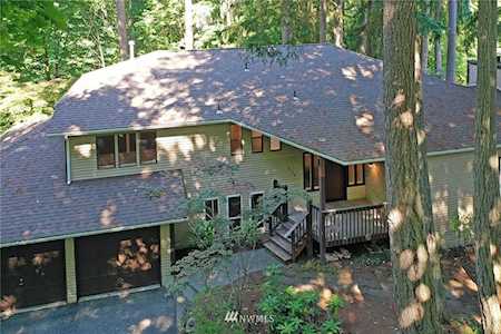 8126 Sabbatical Loop NE Bremerton, WA 98311