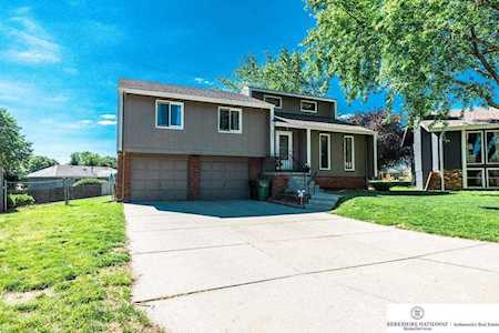 9803 S 22nd Circle Bellevue, NE 68123