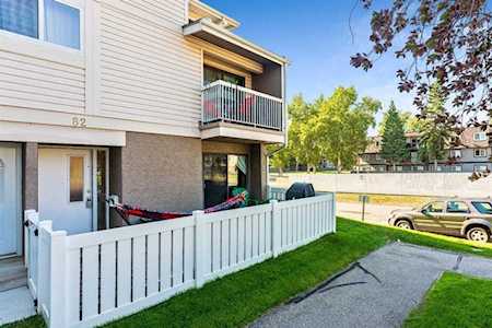3015 51 St SW #82 Calgary, AB T3E 6N5