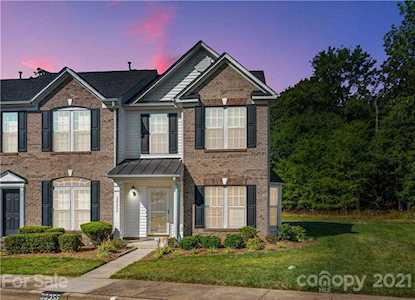 3035 Misty Harbor Circle Cramerton, NC 28032