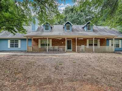 3870 Pineybrook Dr Loganville, GA 30052