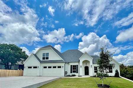5003 Mohawk Court Granbury, TX 76049