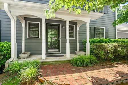 4424 Pinewood Ct SW Lilburn, GA 30047