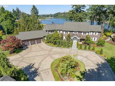 13700 Fielding Rd Lake Oswego, OR 97034