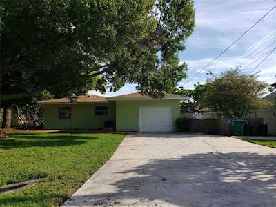 3144 Bay Ln Clearwater, FL 33759