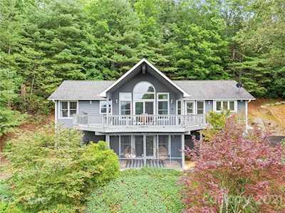 5531 Spring Rd Hendersonville, NC 28739