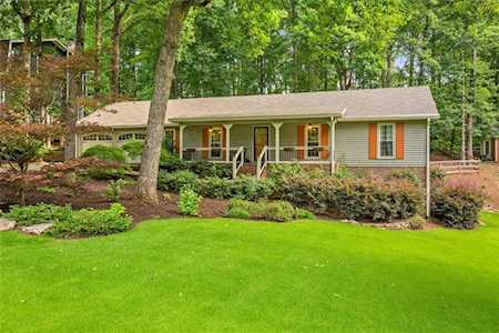 4635 Mountain Creek Dr NE Roswell, GA 30075