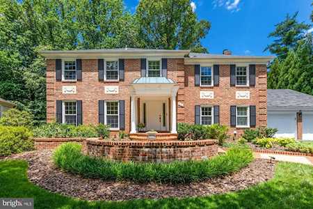 7605 Royal Dominion Dr Bethesda, MD 20817