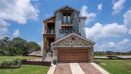 25805 Case LN Spicewood, TX 78669
