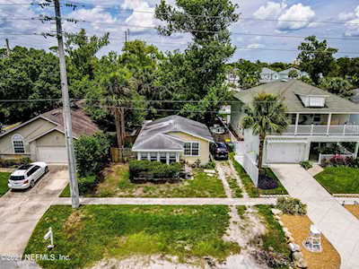 887 16th Ave Jacksonville Beach, FL 32250