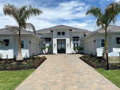 16932 Clearlake Ave Bradenton, FL 34202
