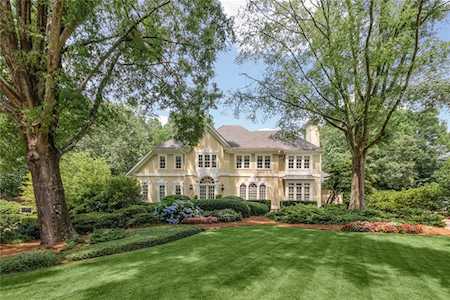 130 N Devereux Ct NW Sandy Springs, GA 30327