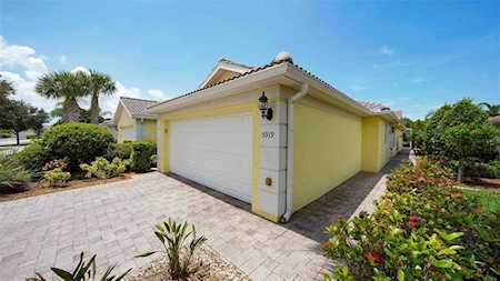 5919 Guarino Dr Sarasota, FL 34238