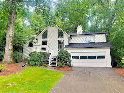 449 Maxanne Way NW Kennesaw, GA 30144