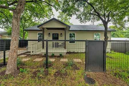 205 Adam L Chapa Sr ST Austin, TX 78702