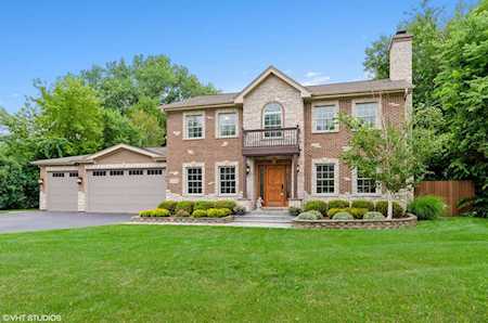 2S514 Arrowhead Dr Wheaton, IL 60189