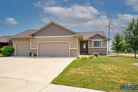 2501 E Palmer St Brandon, SD 57005