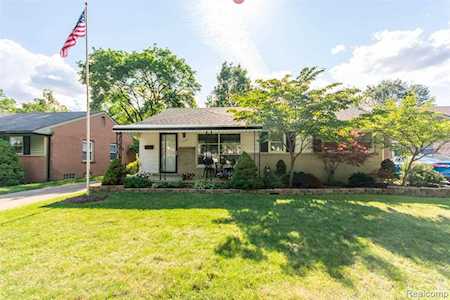 11003 Flamingo St Livonia, MI 48150
