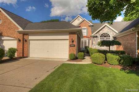 16862 Country Knoll Dr Northville Twp, MI 48168