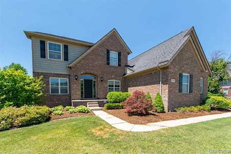 22767 St James Lyon Twp, MI 48167