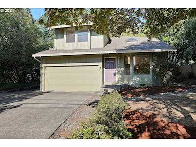 9204 SW 2nd Ave Portland, OR 97219